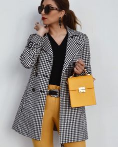 Houndstooth Outfit Ideas, Outfit Charo, Gingham Blazer Outfit, Houndstooth Outfit, Plus Size Chic, Stylish Outfits For Women Over 50, Credit Tips, Womens Suits Business