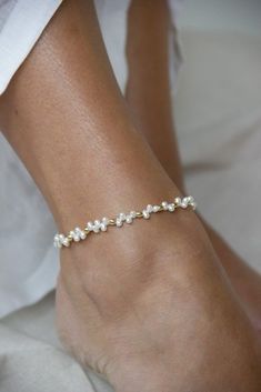 Jewllery Ideas, Lili Claspe, Anklet Silver, Anklet Gold, Ankle Jewelry, Beaded Necklace Diy, Beads Bracelet Design, Handmade Jewelry Tutorials, Beaded Jewelry Designs