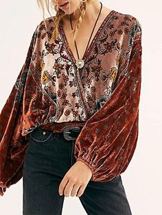 Upcycled Jackets, Long Sleeve Velvet Dress, Estilo Hippie, Second Chances, Women's Blouses, Women Blouses, Velvet Tops, Fashion Mode, Print Blouse