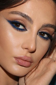 Mekap Mata, Party Makeup Looks, Prom Eye Makeup, Eye Makeup Looks, Eye Makeup Pictures, Smink Inspiration, Makijaż Smokey Eye, Dope Makeup, Edgy Makeup