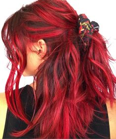 Messy Red Hair, Vivid Red Hair, Ruby Hair, Red Hair With Bangs, Rock Hair, Red Hair Color Ideas, Purple Balayage, Easy Updos For Long Hair, Goth Hair