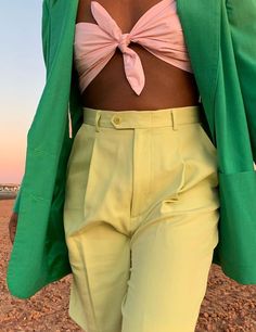 Bright Pink Dresses, Color Blocking Outfits, Green Blazer, Outfit Trends, Neutral Outfit, Colourful Outfits, Mode Inspiration, Spring Summer Outfits, Outfits Casuales