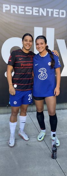 Sophia Smith Soccer, Big Hero 6 Film, Sport Tips, Soccer Wallpaper, Sam Kerr, Soccer Hair, Soccer Women, Traveling Aesthetic, Portland Thorns