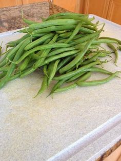 green beans are sitting on the counter top