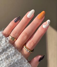 Holloween Nails, Halloween Nails Easy, Simple Fall Nails, Halloween Acrylic Nails, Cute Halloween Nails, Cute Nails For Fall, October Nails, Seasonal Nails, Halloween Nail Designs