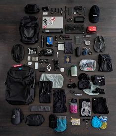 Mochila Edc, Smartphone Filmmaking, What's In My Backpack, Edc Backpack, Everyday Bag Essentials, Everyday Carry Bag, Have More Energy, Edc Bag, Backpack Essentials