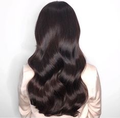 Long Dark Wedding Hair, Natural Waves Wedding Hair, Long Dark Brown Hair, Bridal Hair Down, Wedding Hair Colors, Dark Brunette Hair, Face Hair