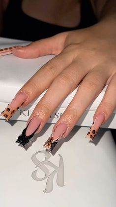 Black And Cheetah Print Nails, Cheetah Acrylic Nails, Almond Acrylic Nails Designs, Cheetah Print Nails, Cheetah Nails, Long Acrylic Nail Designs, Glamour Nails