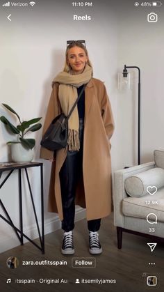 Amsterdam Fits Winter, Colombia Winter Outfits, Winter Mum Outfit, Trendy Mum Outfit, Winter In Madrid Outfit, Mum Fashion 2023, Mum Winter Outfits, Autumn Mum Outfits, Fall Amsterdam Outfits