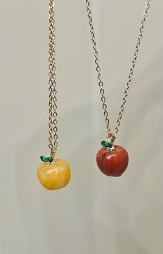 Crystal Apple Necklace - Red Jasper & Yellow Aventurine.  🍏🍎 Elevate your style with our Crystal Apple Necklace, available in vibrant red jasper or cheerful yellow aventurine, on gold plated stainless steel cable chain. Perfect for crystal lovers and nature enthusiasts, this unique jewelry piece symbolizes knowledge and creativity. Handmade with care, each necklace showcases the natural beauty of the stones, making it a thoughtful gift for teachers, students, or anyone who enjoys meaningful accessories. Lightweight and adjustable, it's perfect for everyday wear or special occasions. Add a touch of charm to your collection or surprise a loved one with this enchanting crystal apple necklace. Apple Necklace, Crystal Apple, Yellow Aventurine, Apple Season, Stainless Steel Cable, Necklace Red, Fall Jewelry, Red Jasper, Gift For Friend