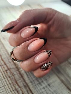 Trends Nails, Striped Nails, Oval Nails, Acrylic Nail Art, Art Nails, Neutral Nails