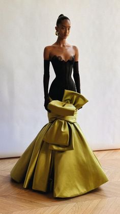 Gala Dresses, Mode Inspo, Pretty Dresses, Elegant Dresses, Runway Fashion