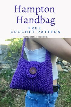 a woman holding a purple crochet handbag with the text, free pattern