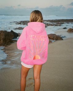 Beach Hoodies, Summer Hoodies, Adrette Outfits, Watch The Sunset, Thermal Hoodie, Cute Preppy Outfits, Winter Hoodies, Cute Sweatshirts