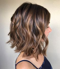 Unique Mid Length Hairstyles, Hair Lengths For Fine Hair, Shoulder Length Short Hairstyle Women, Aline Shoulder Length Hair, Medium Hairstyle Women Oval Face, Spring Hair Color For Dark Hair, Long Bob Hairstyles With Bangs Over 40, Popular Hair Cuts 2023, Medium Length Inverted Bob With Layers