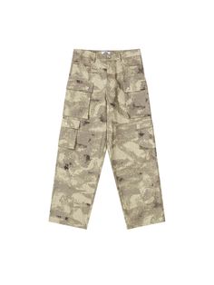 EMPTY REFERENCE relaxed-fit cotton cargo pants, camouflage pattern printed throughout, belt loops, flap pockets at outseams. Composition - 100% Cotton Sizing: US/EU Regular Fit Male Model: 186cm/65kg 6’1/143lbs wearing size L Female Model: 173cm/49kg 5’8/108lbs wearing size S Retro Summer Outfits, Cotton Cargo Pants, Y2k Party, Baby Tees Y2k, Y2k Baby Tee, Female Model, Infant Tees, Male Model, Cargo Pants