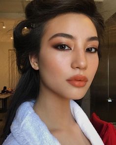 NATURAL MAKEUP ideas in 2020 | makeup looks (paid link) Want to know more, click on the image. Asian Brows, Outfit Graduacion, Makeup Asian, Wedding Hairstyles And Makeup, Best Wedding Makeup, Graduation Makeup, Formal Makeup, Fall Makeup Looks, Photoshoot Makeup