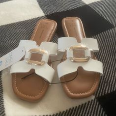 Women’s White Memory Foam Sandals With A Gold Buckle On Top Size 6 1/2 Never Been Worn Brand New. White Sandals With Buckle Closure For Day Out, Memory Foam Sandals, Foam Sandals, White Sandals, Shoes White, Women's Shoes Sandals, Memory Foam, Shoes Sandals, Color White