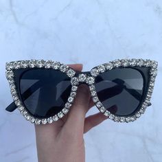 Icy Mila Luxury Cat, نظارات شمسية, Stylish Sunglasses, Cat Eye Frames, Grey Lenses, Frame Set, Diamond Crystal, Glasses Fashion, New Vintage