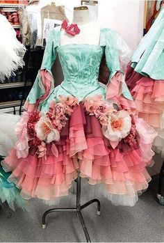 This is such a beautiful costume from The Sleeping Beauty ballet :) I love it so much!! Australian Ballet, Tutu Ballet, Dancer Costume, Ballet Costume, Ballet Tutu, Beautiful Costumes, Ballet Costumes, Fantasy Costumes, Fairy Costume