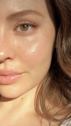 Nice Skin Aesthetic, Clear Skin Aesthetic Ideas Brown, Clear Glowing Skin Aesthetic Indian, Textured Skin Aesthetic, Natural Skin Aesthetic, Bare Skin Makeup, Tan Glowy Skin, Clear Skin Aesthetic Ideas Vision Board, Clean Face Aesthetic