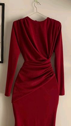 Elegant Evening Dresses Classy, Long Dresses With Sleeves, Red Long Dress, New Look Dresses, Fashion Show Dresses, Modest Dresses Fashion, Classy Dresses, Soiree Dress