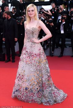 Red Carpet Gowns, Aline Dress, Elle Fanning, Star Dress, On The Red Carpet, Gorgeous Gowns, Red Carpet Looks