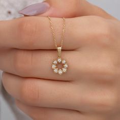 #Tahmin Flower Pendant Designs, Rose Gold Chain Design, White Gold Chain Necklace For Women, Gold Chain Designs For Women, Gold Pendant Designs, Diamond Flower Necklace, Gold Pendant Set