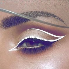 Makeup Ideas Art, Glittery Eyeliner, Eye Ideas, Eyeliner Designs, White Eyelashes, Eye Makeup Ideas, Eyeliner Styles, White Eyeliner, How To Apply Eyeliner