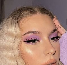 Teknik Makeup, Maquillage Yeux Cut Crease, Indie Makeup, Purple Eye Makeup, Purple Eyeshadow, Edgy Makeup