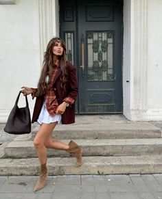 Chic Fall Patchwork Cardigan, Ganni Western Boots Outfit, Cowboy Boots Fall 2024, Cardigan Fall 2024, Fall 2024 Cardigan Outfits, Early Fall Fashion, Cowgirl Photoshoot, Boho Boots, Coat For Women