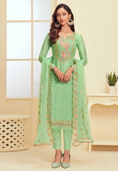 Green Floral Embroidered Pakistani Pant Suit Pant Suits Indian, Pakistani Suit With Pants, Women Pant Suits, Suit For Woman, Celana Fashion, Georgette Dupatta, Georgette Tops, Pakistani Salwar Kameez, Designer Salwar Suits