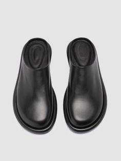 Black Leather Mules, Officine Creative, Womens Mules, Mule Sandals, Leather Mules, You Bag, Leather Craft, Mule, Bags Women