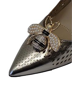 A beautiful metal shoe clips with rhinestones and beads. Measurements of each clip: 2 1/2 inches wide and 2 inches height. Two shoe clips. Cottagecore Shoes, Bee Shoes, Plaid Shoes, Float Like A Butterfly, Embroidery Shoes, Satin Shoes, Rhinestone Shoes, Prom Shoes, Shoe Art