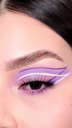 Color Eyeliner Makeup, White Eye Makeup, Purple Makeup Looks, Prom Eye Makeup, Purple Eye Makeup, White Makeup, White Eyeliner