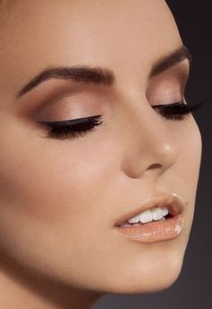 Beautiful nude look. Makeup Subtle, Subtle Eye Makeup, Eyeliner Tips, Bright Lips, Beauty Make-up, Trendy Makeup, Eyes Closed, Eye Make