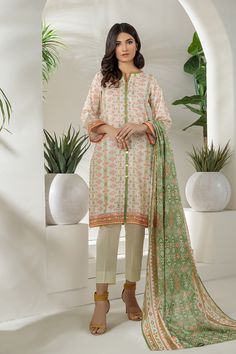 Bonanza Satrangi Amal Aso223p39 Summer Collection 2022 Summer Long Sleeve Sets With Printed Border, Summer Patterned Set With Dupatta, Summer Patterned Sets With Dupatta, Multicolor Printed Unstitched Suit For Summer, Summer Multicolor Printed Unstitched Suit, Spring Patterned Sets With Dupatta, Spring Printed Long-sleeved Suits, Spring Printed Long Sleeve Suits, Green Printed Unstitched Suit For Summer