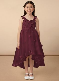 Your flower girl will look pretty like a princess in Ceres, our floral tulle Ball-Gown dress. She features a lace bodice and straps adorned with 3D flowers, a frilly tulle high-low skirt, and a beautiful matte satin bow at the back. Maroon Flower Girl Dress, Fall Flower Girl Dresses, Girls Evening Dresses, Flower Girl Dresses Country, Burgundy Wedding Flowers, Red Flower Girl Dresses, Ella Rose, Girls Fall Dresses, 2nd Wedding