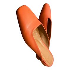 Preowned Condition Leather Mules, Mule Clogs, Mules Shoes, Color Orange, Mule Shoe, Clogs, Size 7, Women Shoes, Orange