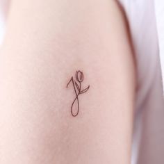 Tulip Tattoo, Muster Tattoos, Initial Tattoo, Discreet Tattoos, Dainty Tattoos, Subtle Tattoos, Cat Air