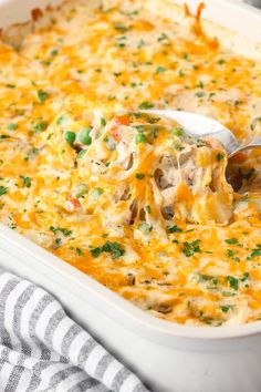 Potato Chicken Recipes, Peas Casserole, Cassarole Meals, Chicken And Potato Casserole, Stew Recipes Crockpot, Chicken Potato Casserole, Potatoes Casserole, Cheesy Chicken Rice, Creamy Potatoes