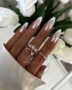 Chrome Nail Designs: Trendsetting Metallic Manicures Chrome And Cat Eye Nails, White Cat Eye Nails, Eye Nails, Colorful Nails, French Acrylic Nails, Metallic Nails, Neutral Nails