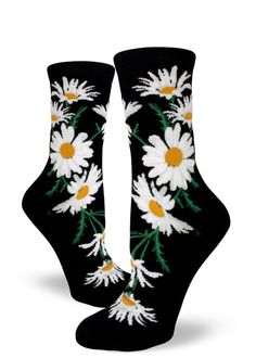 Daisy socks for women are covered in bright white and yellow daisies so your feet look like a lovely patch of wildflowers! #daisysocks #flowersocks #womenssocks Bee Sock, Anime Socks, Flower Socks, Sock Lovers, Floral Socks, Funky Socks, Bee On Flower, Logo Knit, Women's Socks