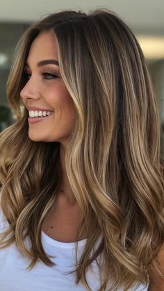 Fall Caramel Balayage Brunette, Dark Root Brunette, Balayage Without Money Piece, Dark Root Bronde Balayage, Balayage With Brown Roots, Grey Coverage Balayage, Root Smudge Money Piece, Low Maintenance Fall Hair Color, Bronde Balayage Dark Roots