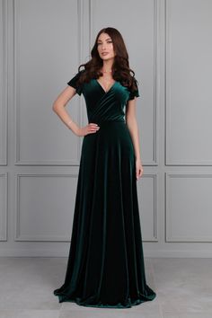 Dark Green Bridesmaid, Dark Green Velvet Dress, Emerald Green Velvet Dress, Dark Green Bridesmaid Dress, Fall Bridesmaid Dresses, Velvet Dress Long, Dark Green Dress, Velvet Bridesmaid Dresses, Green Velvet Dress