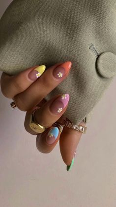 Colorful french tip almond shape nails with flower design Unghie Sfumate, Nails Yellow, Smink Inspiration, Summer Acrylic Nails