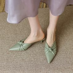 CHIKO Viveca Pointy Toe Kitten Heels Clogs/Mules Shoes Mules Slippers, Mules Shoes Heels, Chiko Shoes, Clogs And Mules, Kitten Heel Shoes, Clog Heels, Womens Summer Shoes, Low Heel Shoes, Shoes Collection