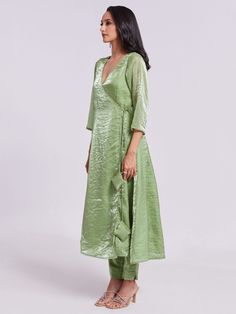 Elevate your ethnic wardrobe with our incredible sea green organza festival wear a kurta with pants. This stunning ensemble features a sea green organza kurta with fancy lace borderwork, paired with a matching sea green organza pant. The kurta is fully stitched and available in sizes ranging from XS to XXL, ensuring a perfect fit for every body type.
The sea green color of this outfit is perfect for festivals, parties, and events. The intricate lace border work adds a touch of elegance, making i Organza Kurta, Engagement Gown, Lehenga Crop Top, Lehenga Choli Wedding, Floral Lehenga, Party Wear Lehenga Choli, Sea Green Color, Reception Gown, Bollywood Lehenga