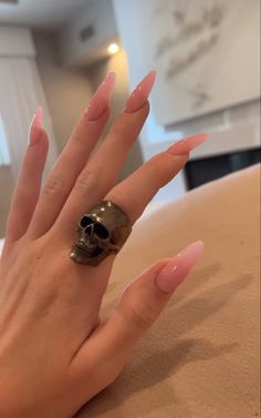 Uñas Kylie Jenner, Kardashian Nails, Kylie Nails, Kylie Jenner Nails, Celebrity Nails, Dots Nails, Pink Acrylic Nails, Long Acrylic Nails