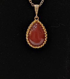 Luxury Vintage Red Necklace, Luxury Classic Carnelian Jewelry, Luxury Carnelian Round Pendant Necklace, Red Carnelian Teardrop Necklaces, Red Carnelian Teardrop Necklace, Gold Carnelian Necklace For Formal Occasions, Gold Carnelian Teardrop Jewelry, Diy Necklace Holder, Seasonal Palette